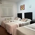 4 Estacoes Hotel 2*