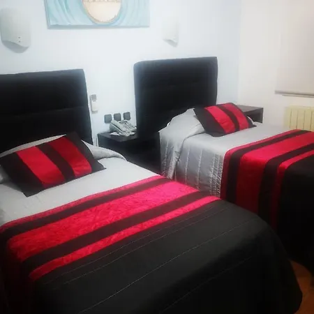 4 Estacoes Otel 2*