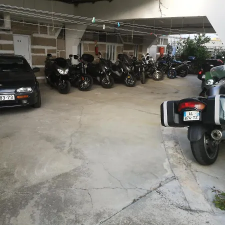 4 Estacoes Otel 2*