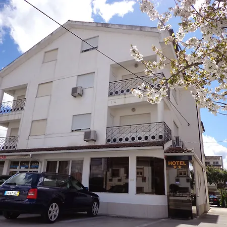 호텔 4 Estacoes 샤베스