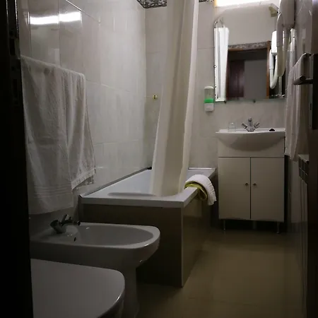 4 Estacoes Hotel 2*