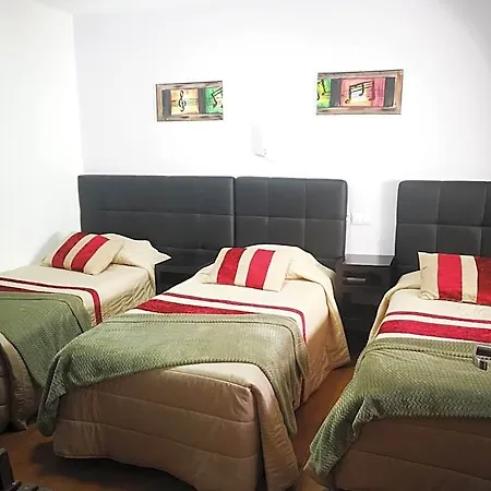 Hotel 4 Estacoes 2*