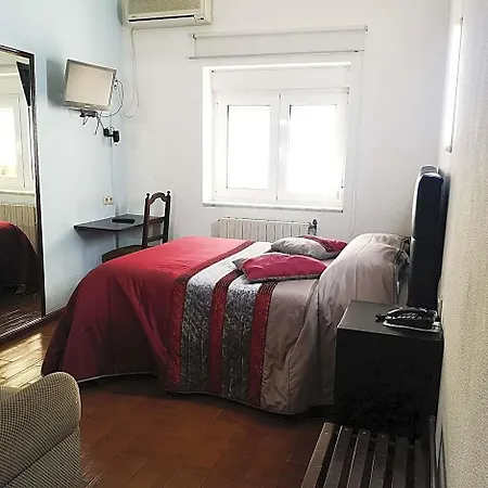 4 Estacoes Hotel 2*