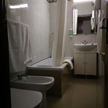 Hotel 4 Estacoes 2*