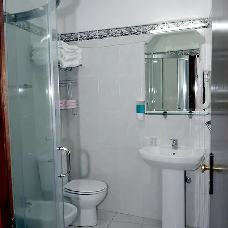 4 Estacoes Otel