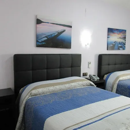 4 Estacoes Otel