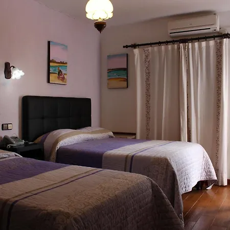 4 Estacoes Otel