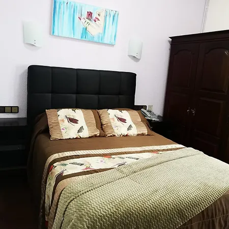 4 Estacoes Hotel 2*