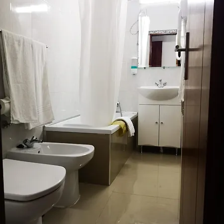 4 Estacoes Hotel 2*